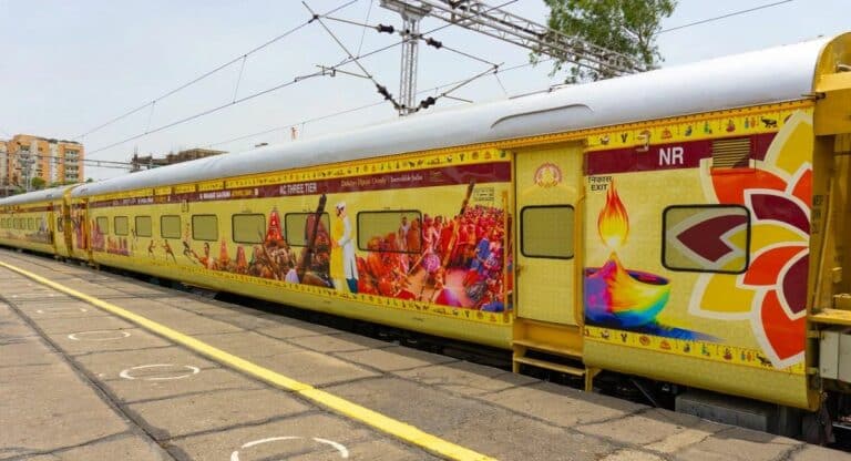 माता वैष्णो देवी जाने वाले यात्रियों के लिए खुशखबरी, भारत गौरव ट्रेन कराएगा यात्रा
