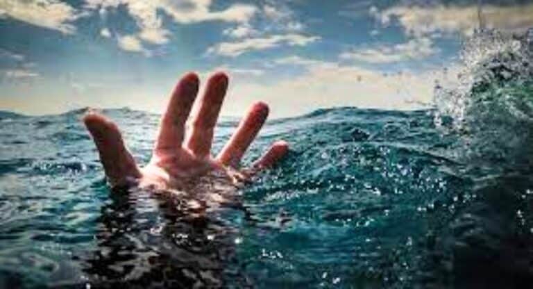 Bihar News: बिहार के भागलपुर में गंगा नदी में 11 लोग डूबे, चार की मौत