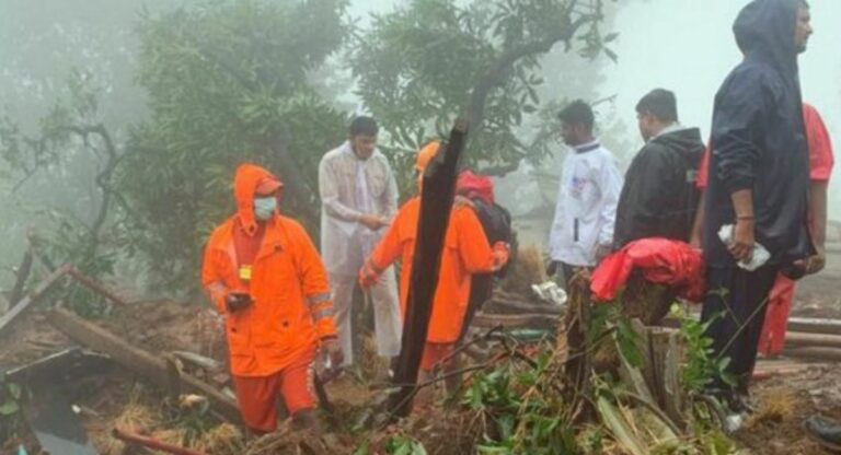 महाराष्ट्र: रायगढ़ के इरशालवाड़ी में फिर शुरू हुआ रेस्क्यू ऑपरेशन, अब तक 22 लोगों के शव बरामद