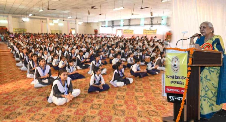 विद्यार्थियों के लिए आनंदीबेन पटेल ने की मातृभाषा की वकालत, नई शिक्षा नीति का किया जिक्र