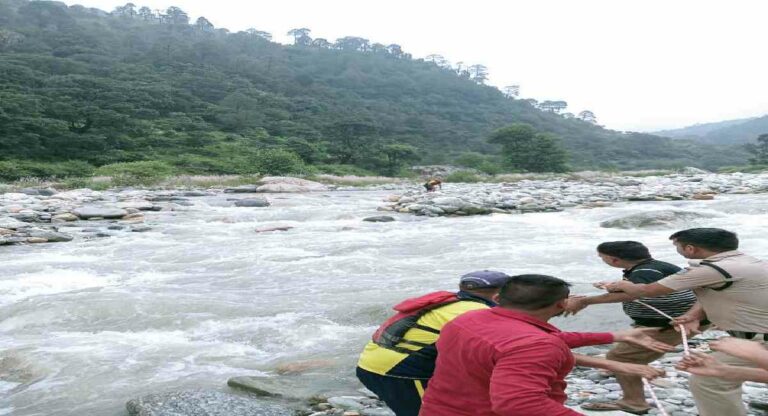 यमुना नदी में बहे यात्री का शव बरामद, महाराष्ट्र से आये थे तीर्थ करने 