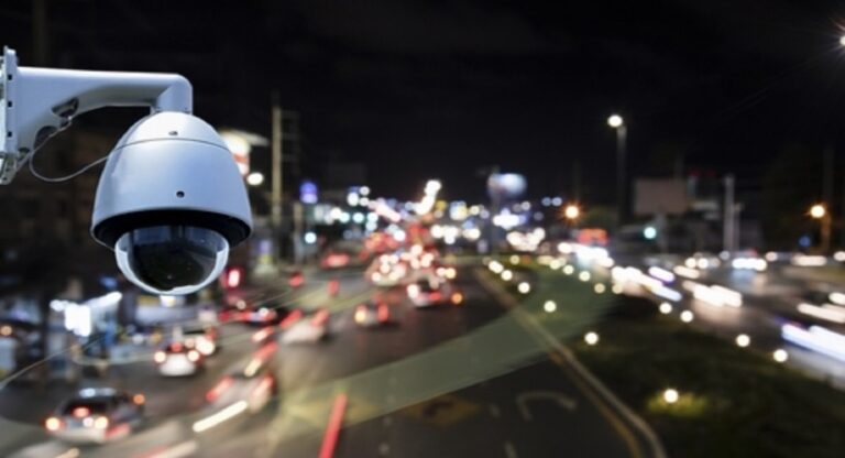 Delhi: अब ट्रैफिक नियम तोड़ने वालों का बचना है मुश्किल, ‘इस’ सिस्टम से रखी जाएगी चप्पे-चप्पे पर नजर