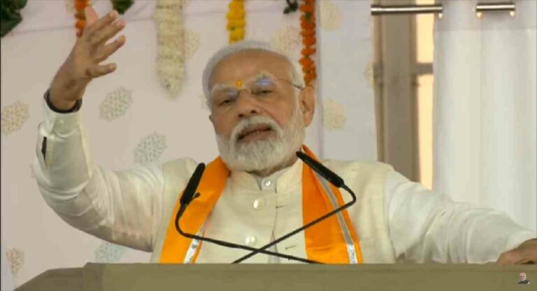 Chittorgarh: प्रधानमंत्री ने सांवलिया सेठ मंदिर में किए दर्शन, कई परियोजनाओं का हुआ वर्चुअल लोकार्पण