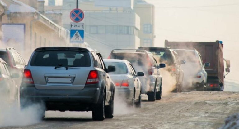 AQI: जहरीली हो रही दिल्ली की हवा, महाराष्ट्र के भी कई शहरों की हालत चिंताजनक