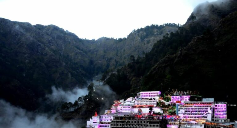 अब पांच जगहों पर Mata Vaishno Devi के होंगे वर्चुअल दर्शन, जानें कैसे