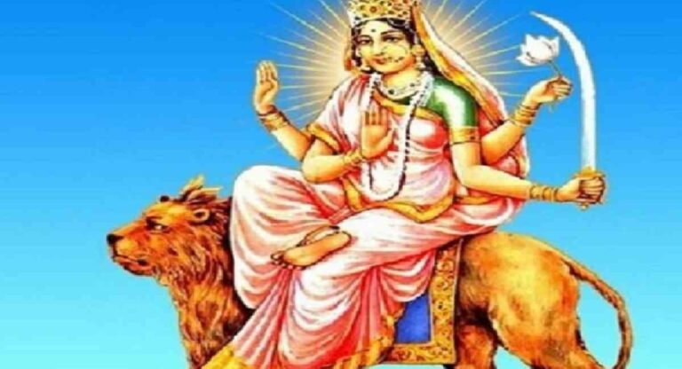 Shardiya Navratri: बुरे कर्मों और पापों से मुक्ति दिलाती हैं मां चंद्रघंटा