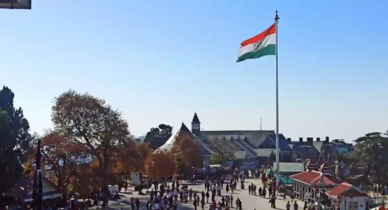 मुस्लिम महिला को आईब्रो बनाना पड़ा महंगा, सऊदी में काम कर रहे पति ने दी इतनी बड़ी सजा