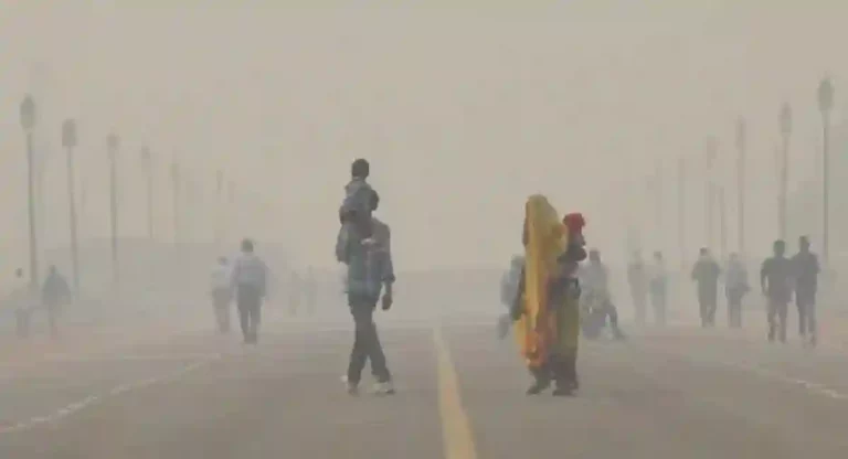 Delhi: बढ़ते वायु प्रदूषण के कारण प्राइमरी स्कूलों को लेकर बड़ी खबर, जानें क्या