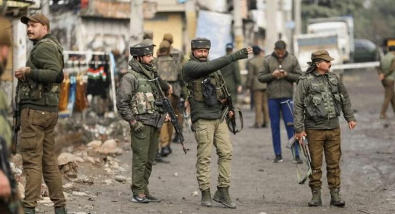 Jammu and Kashmir: कठुआ हमले के बाद तीर्थयात्रियों की बढ़ाई गई सुरक्षा, जानिये कैसे रखी जा रही है चप्पे-चप्पे पर नजर
