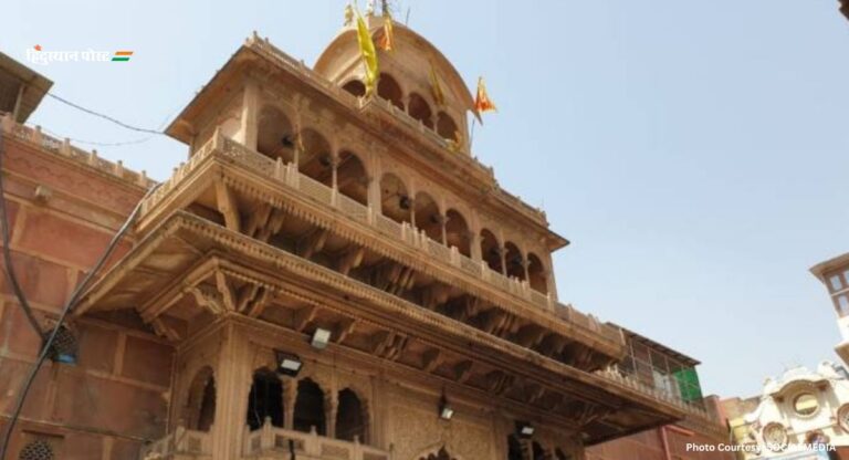 Banke Bihari Temple: वृन्दावन के पवित्र शहर के बीच एक आध्यात्मिक स्वर्ग है बैंकबिहारी मंदिर