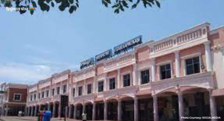 Visakhapatnam Railway Station: विशाखापत्तनम रेलवे स्टेशन पर उन्नत सुविधाएं, बेहतर यात्रा अनुभव पर डालें एक नजर