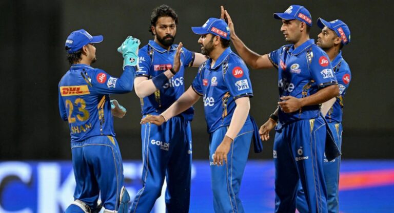 IPL 2024: प्लेऑफ की दौड़ से बाहर होने वाली पहली टीम बनी मुंबई इंडियंस