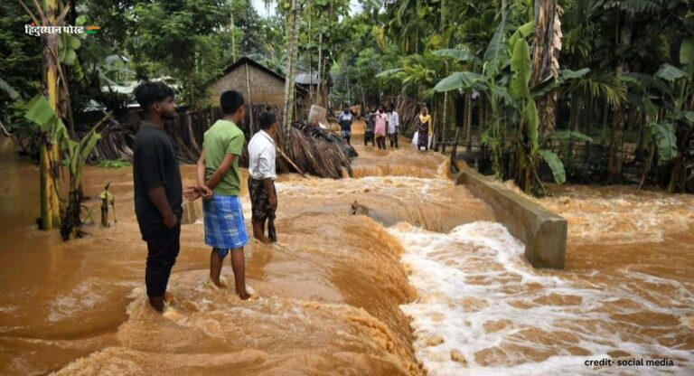 Tripura flood: भूस्खलन में दस लोगों की मौत, आज भारी बारिश का अलर्ट जारी