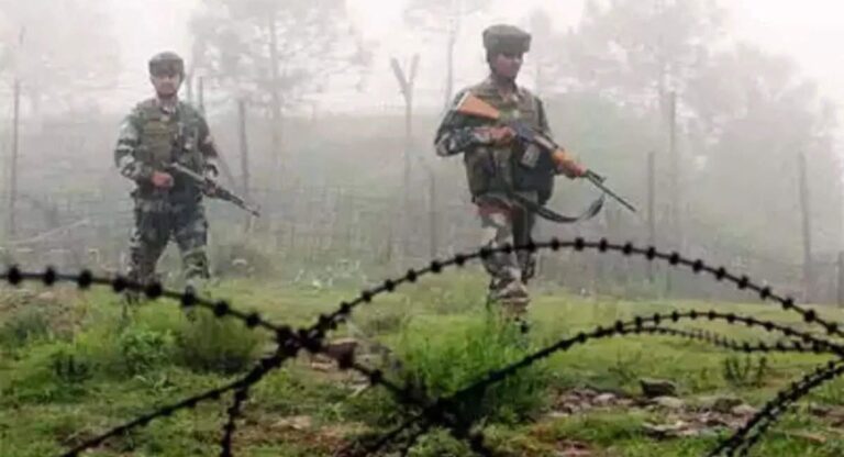 Jammu and Kashmir: घुसपैठ के दौरान मारे गए आतंकवादी का शव बरामद, अभियान जारी
