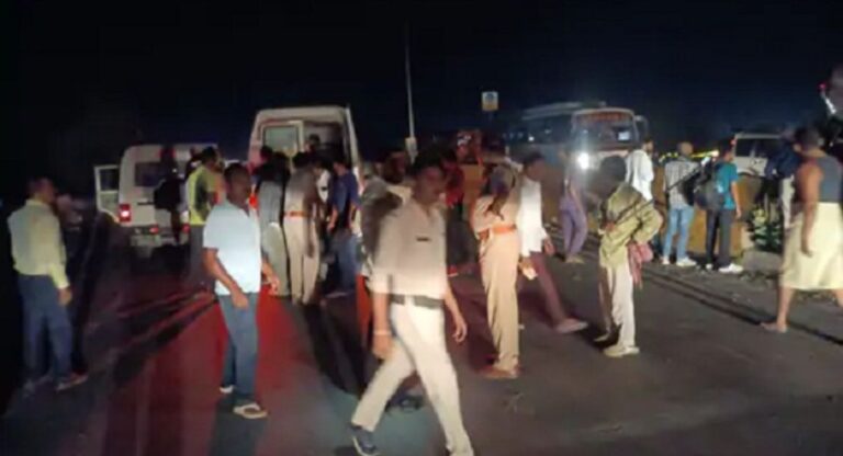 Madhya Pradesh Accident: सतना में तेज रफ्तार कार डिवाइडर से टकराई, 4 लोगों की मौत; कई घायल