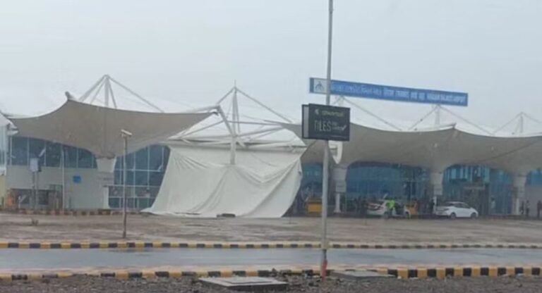 Rajkot Airport: दिल्ली के बाद अब राजकोट एयरपोर्ट पर हुआ बड़ा हादसा, टर्मिनल के बाहर की छत गिरी