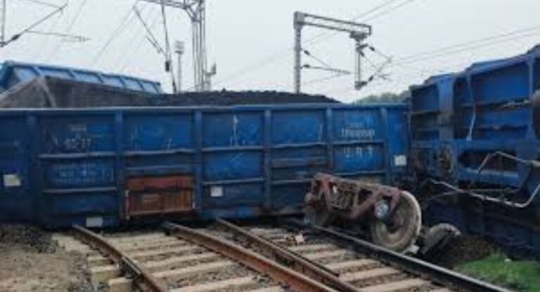 Shahdol Goods Train Accident: कोयला लदी मालगाड़ी के चार डिब्बे पलटे, शहडोल रेलवे स्टेशन के पास हुआ हादसा