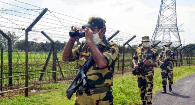 India-Bangladesh Border: BSF ने बांग्लादेश सीमा पर घुसपैठ की कोशिश को किया नाकाम, BGB से जताया विरोध