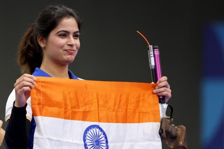 Manu Bhaker: मनु के दो कांस्य पदक से आएगा भरते के शूटिंग का स्वर्णिम दौर