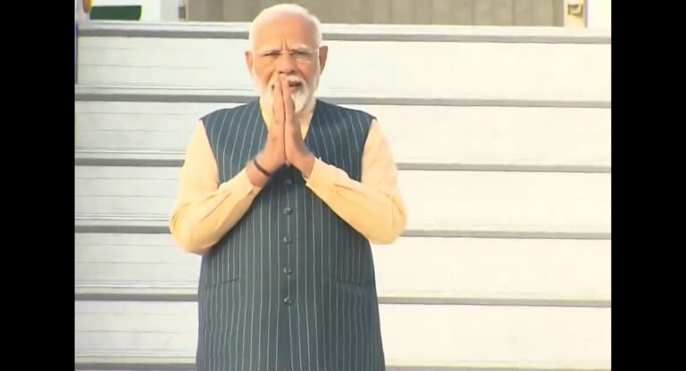 PM Modi: विदेश दौरे से लौटे पीएम मोदी, दिल्ली एयरपोर्ट पर हुआ स्वागत