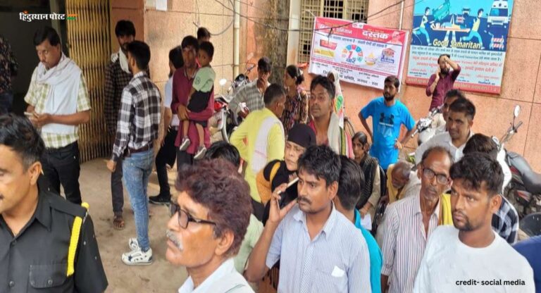 Hathras accident: यूपी के रतिभानपुर में सत्संग के दौरान भगदड़, 27 से ज्यादा की मौत