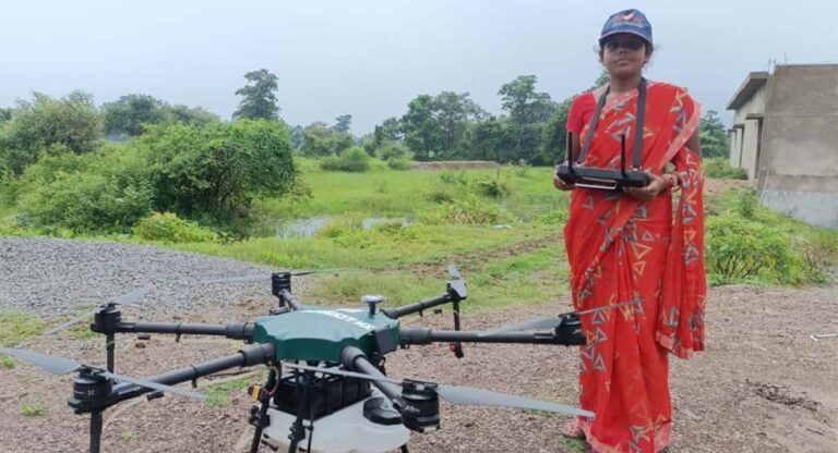 Drones: घरेलू काम करने वाली निरूपा कैसे बनीं ड्रोन वाली दीदी, जानिये पूरी कहानी