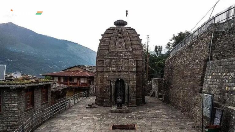 Gauri Shankar Temple: प्राचीन गौरी शंकर मंदिर में आनंद और आध्यात्मिकता का अनुभव जानें