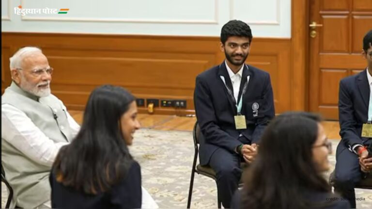 Chess Olympiad: स्वर्ण पदक विजेता शतरंज खिलाड़ियों ने प्रधानमंत्री मोदी से की मुलाकात, जानिये क्या हुई बात