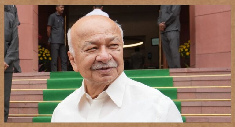 Sushil Kumar Shinde: पूर्व गृह मंत्री सुशील कुमार शिंदे ने ‘भगवा आतंकवाद’ वाले बयान पर मानी गलती! बोले- कांग्रेस ने कहा…