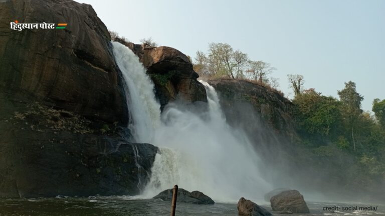 Athirapally Waterfalls: केरल का शानदार झरना अथिरापल्ली के बारे में पढ़ें