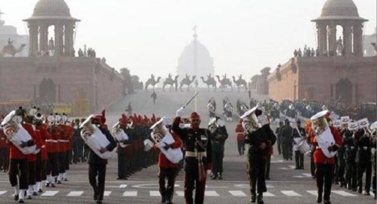 Republic Day Celebrations: रायसीना हिल्स पर आज बीटिंग रिट्रीट, डूबते सूरज के साथ होगा 76वें गणतंत्र दिवस समारोह का समापन 