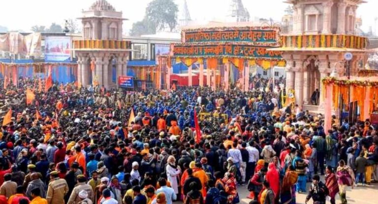 Ayodhya: श्रीराम जन्मभूमि में श्रद्धालुओं की आवक और आय में भारी वृद्धि, जानिये कितनी हुृई मंदिर की सलाना आय