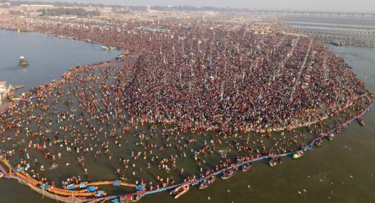 Maha Kumbh : आस्था से अर्थव्यवस्था तक का अद्भुत संगम, जानें कितने लाख करोड़ का हुआ व्यापार